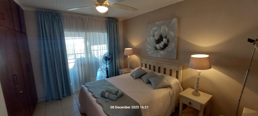 6 Bedroom Property for Sale in Wavecrest Eastern Cape